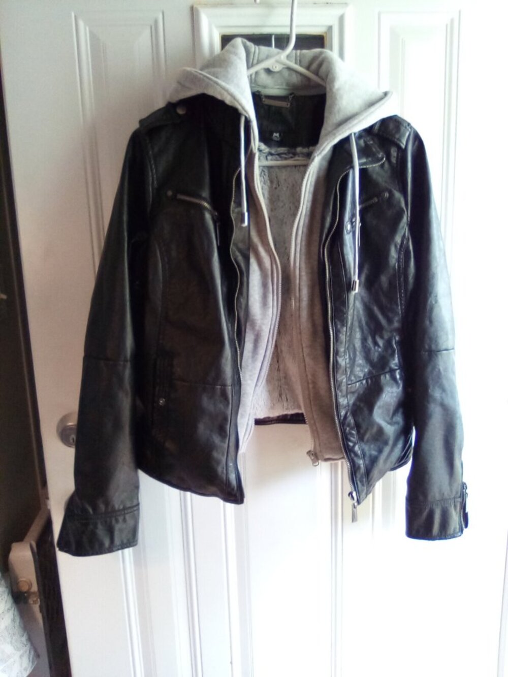 J2  by Jou Jou Black Faux Leather Hooded Biker Moto Jacket Size Medium Fur Lined
